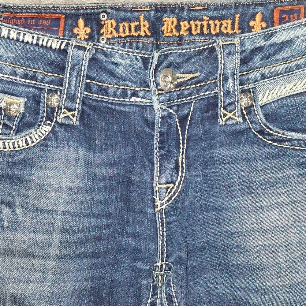 EUC Rock Revival Alanis Boot Cut Jeans - Picture 10 of 13